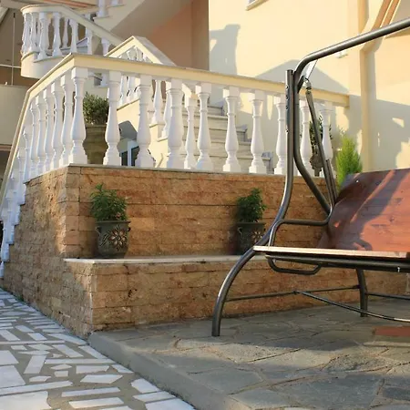 Country house Olive Garden Nea Iraklitsa