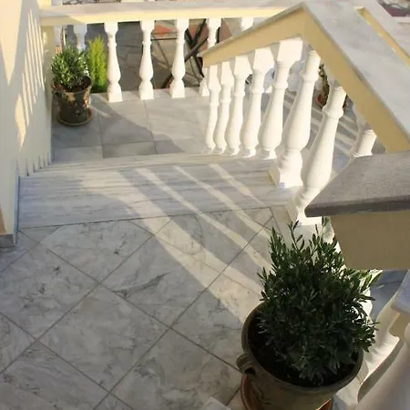 Country house Olive Garden Nea Iraklitsa