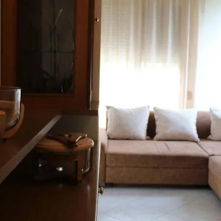 Country house Olive Garden Nea Iraklitsa